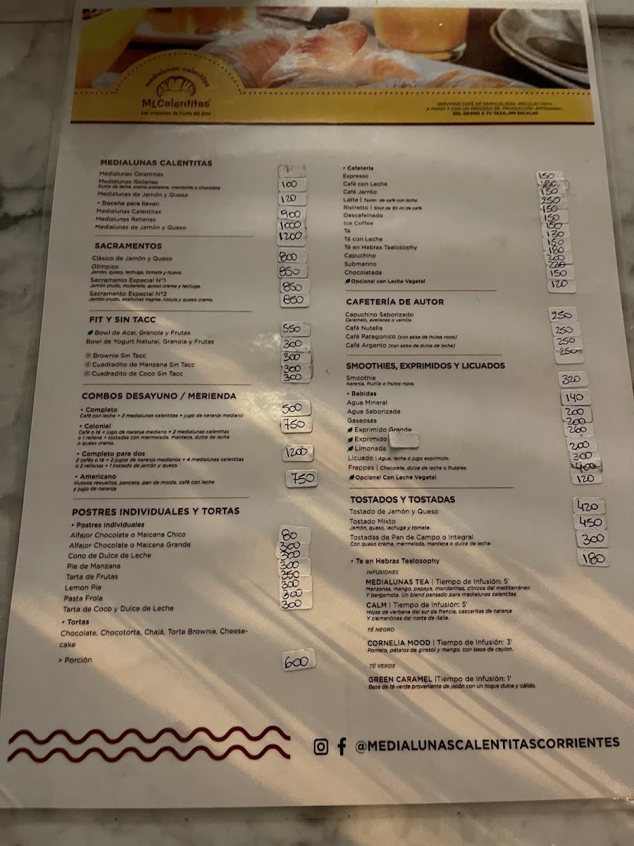 Medialunas Calentitas Menu - Image 1